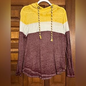 Maurice’s size L long sleeve hooded T-shirt